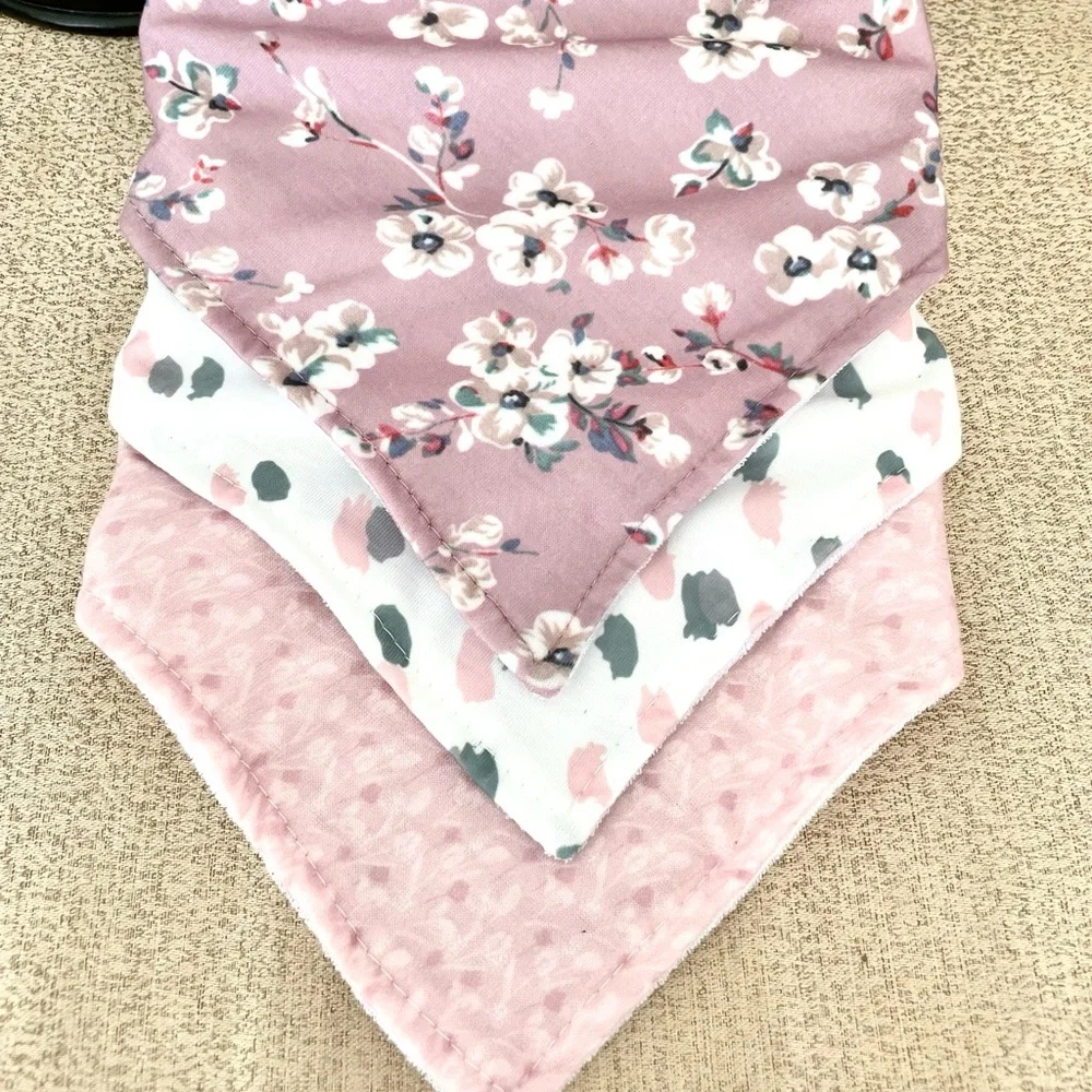 NWT Somewhere Over rainBows Baby/Toddler Headbands/Bibs Set